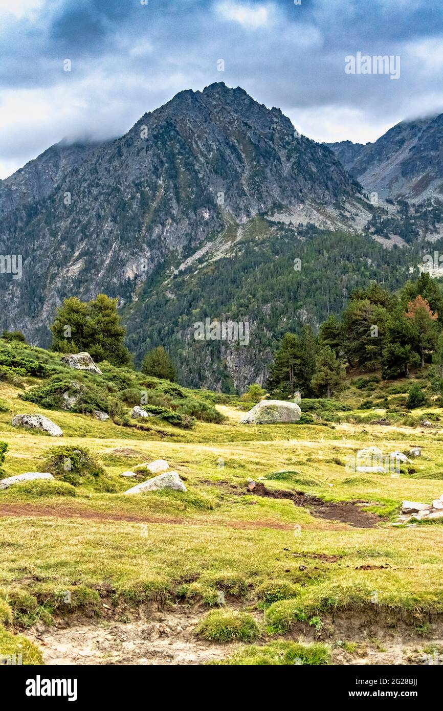 In rotta per Estany Gerber, Pallars Sobira, Lleida, Lerida, Catalogna, Spagna. Foto Stock