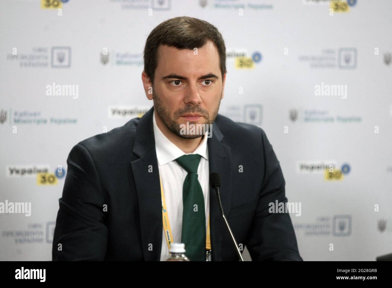 KIEV, UCRAINA - 9 GIUGNO 2021 - Vice Presidente della Verkhovna Rada del Comitato Ucraina per la politica ambientale e la gestione della natura Oleksandr Mari Foto Stock