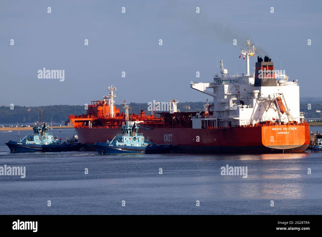 Fawley, olio, raffineria, Nuova foresta, Southampton, acqua, il Solent, Cowes, isola di Wight, Inghilterra, Regno Unito Foto Stock