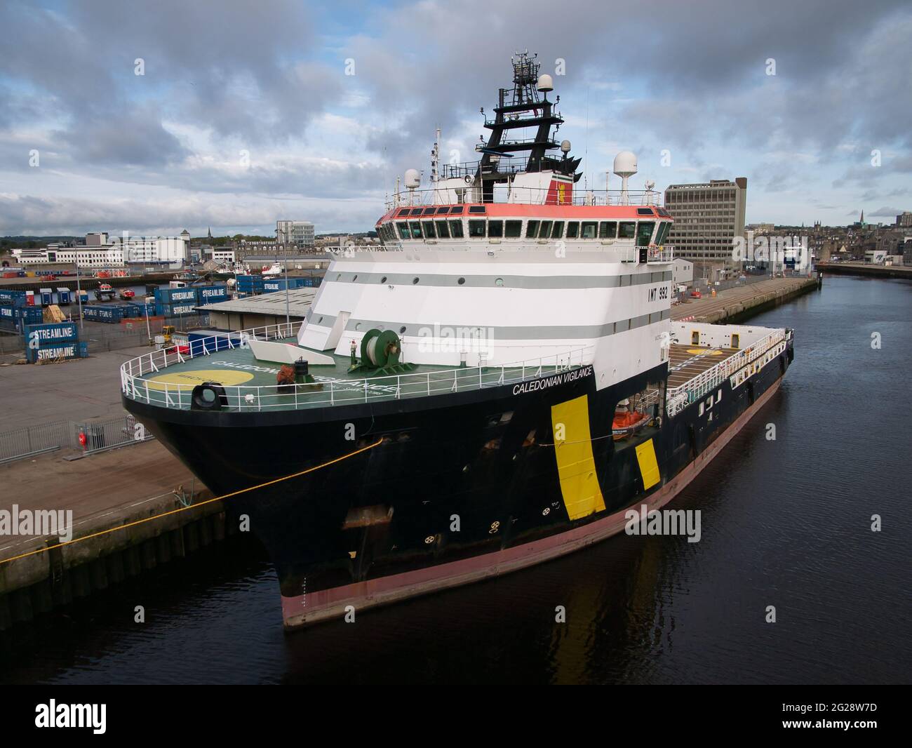 Caledonian Vigilence ormeggiato nel porto di Aberdeen, Scozia, Regno Unito - questa nave è una nave offshore Tug and Supply costruita nel 2006. Foto Stock