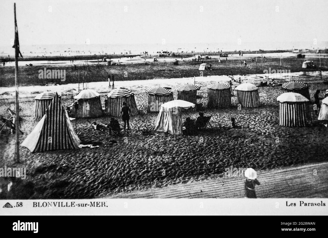 bionville sur mer, ombrelloni, carte postale 1900 Foto Stock