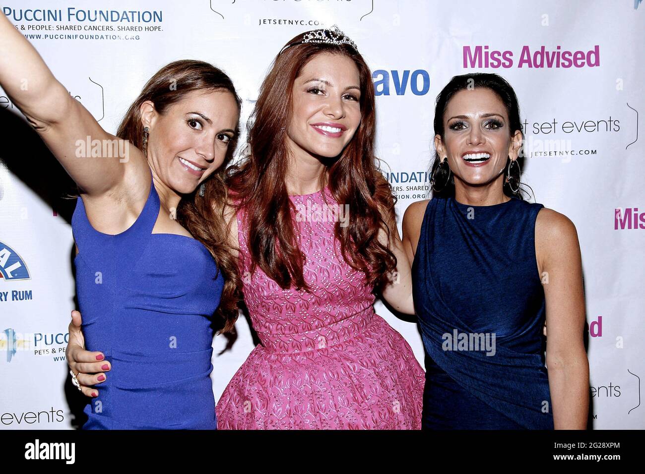 New York, NY, Stati Uniti. 23 luglio 2012. Amy Laurent, Julia Allison, Emily Morse al 'Biss Advised' Viewing Party allo Scarlet Lounge. Credito: Steve Mack/Alamy Foto Stock