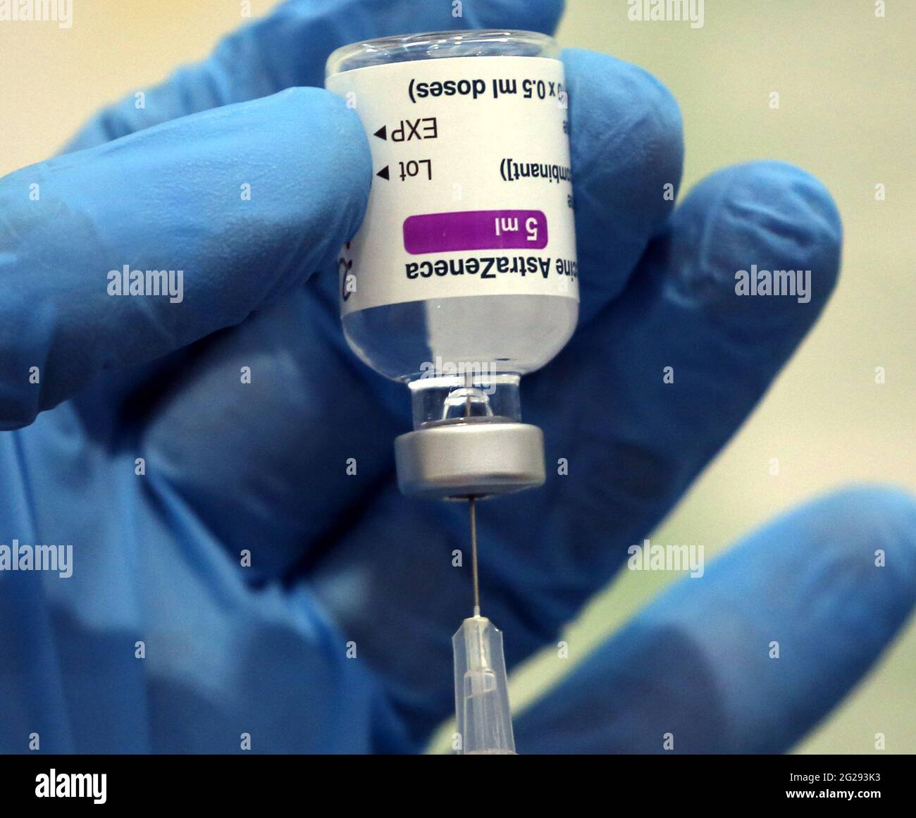 Fiala per vaccino AstraZeneca Covid 19 Foto Stock