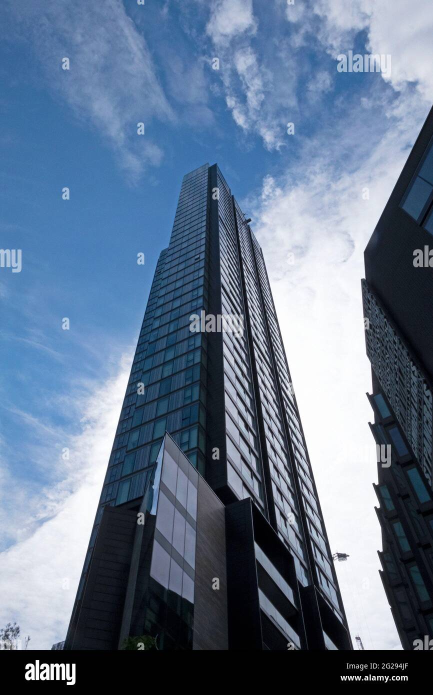 La Torre Carrara offre appartamenti di alto livello, hotel, negozi e uffici, nuovo edificio al 250 City Road in Islington London EC1 KATHY DEWITT Foto Stock