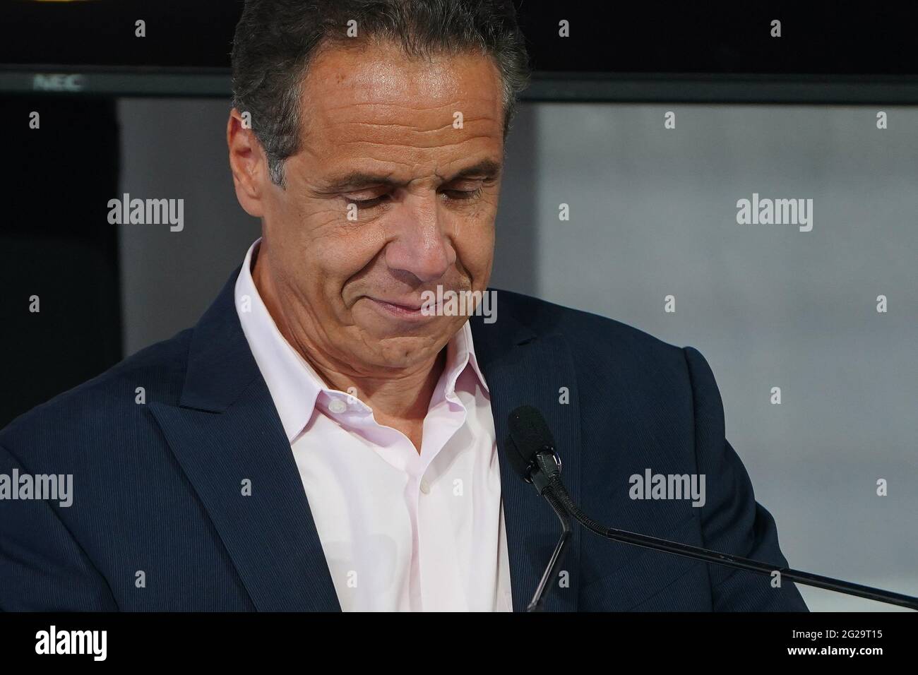 New York, Stati Uniti. 09 giugno 2021. Il governatore di New York Andrew Cuomo appare alla cerimonia di apertura del Tribeca Festival a New York City, New York, mercoledì 9 giugno 2021. Foto in piscina di Carlo Allegri/UPI Credit: UPI/Alamy Live News Foto Stock