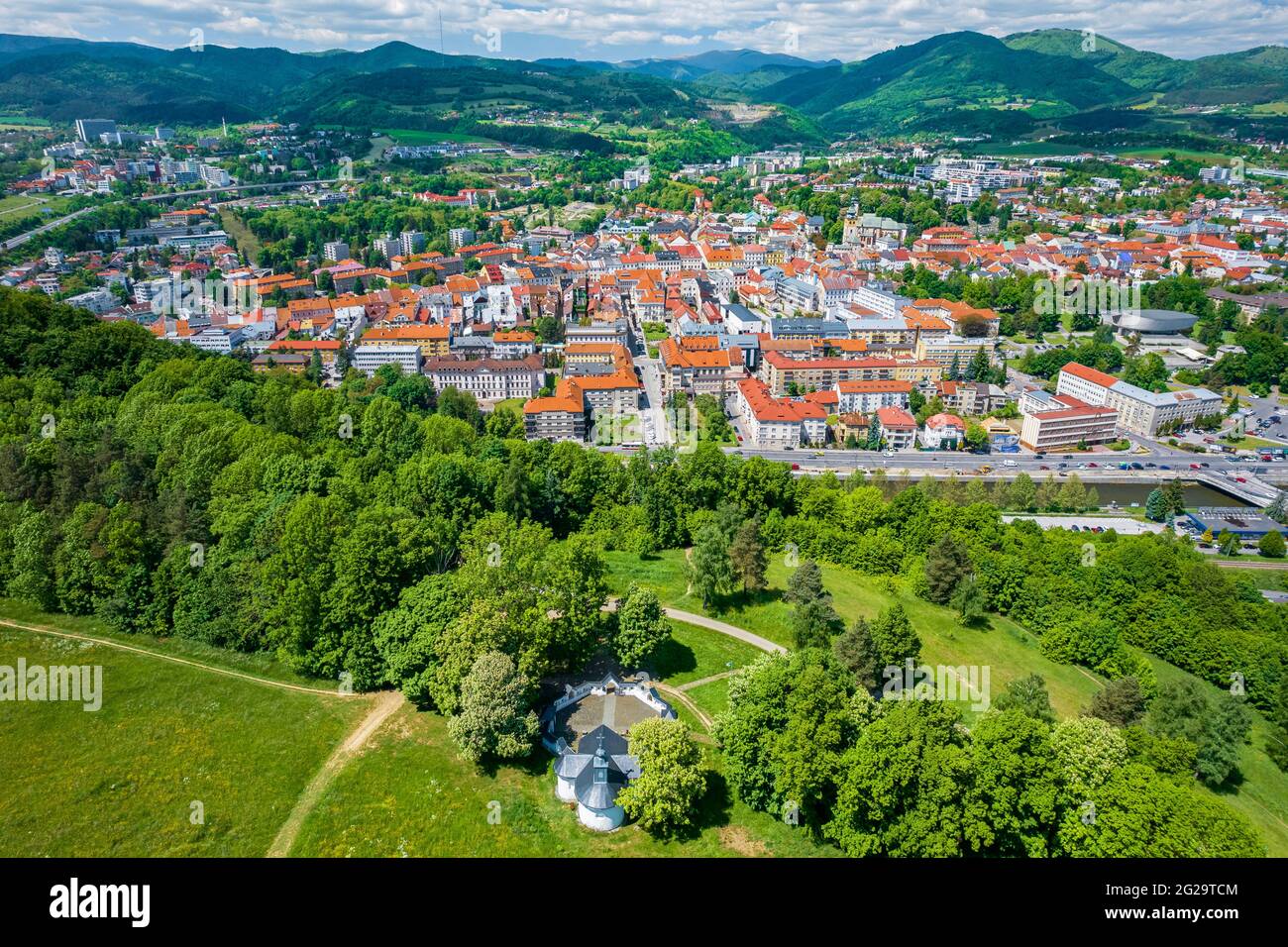 Vista di Banska Bystrica da Urpin, Slovacchia Foto Stock
