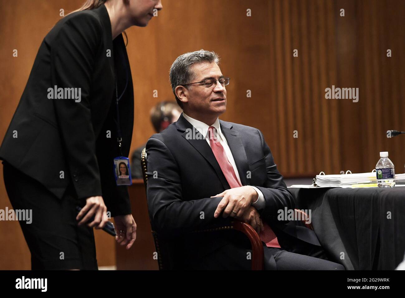 Washington, Stati Uniti. 09 giugno 2021. Xavier Becerra, Segretario DEL DIPARTIMENTO DELLA Salute e del Servizio umano DEGLI STATI UNITI, ha esaminato durante l'audizione le stime di bilancio proposte e la giustificazione del ‘bilancio dell'anno fiscale 22 per il Dipartimento della Salute e del Servizio umano', presso il Palazzo dell'Ufficio del Senato Dirksen/Capitol Hill. Credit: SOPA Images Limited/Alamy Live News Foto Stock