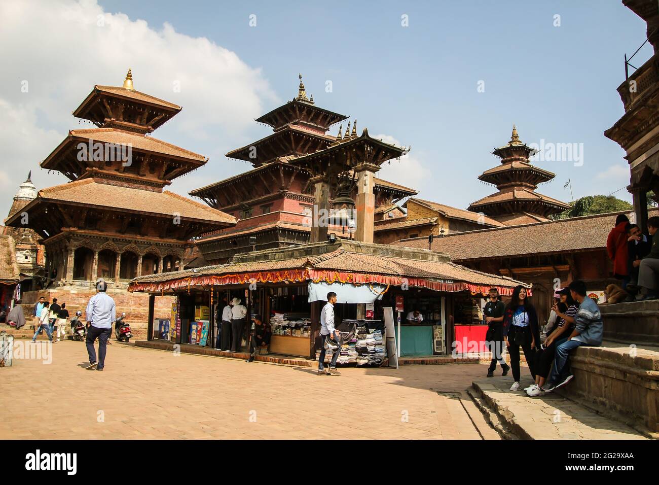 Vista generale degli edifici storici situati in Durbar Square, Patan, Kathmandu, Nepal. Foto Stock