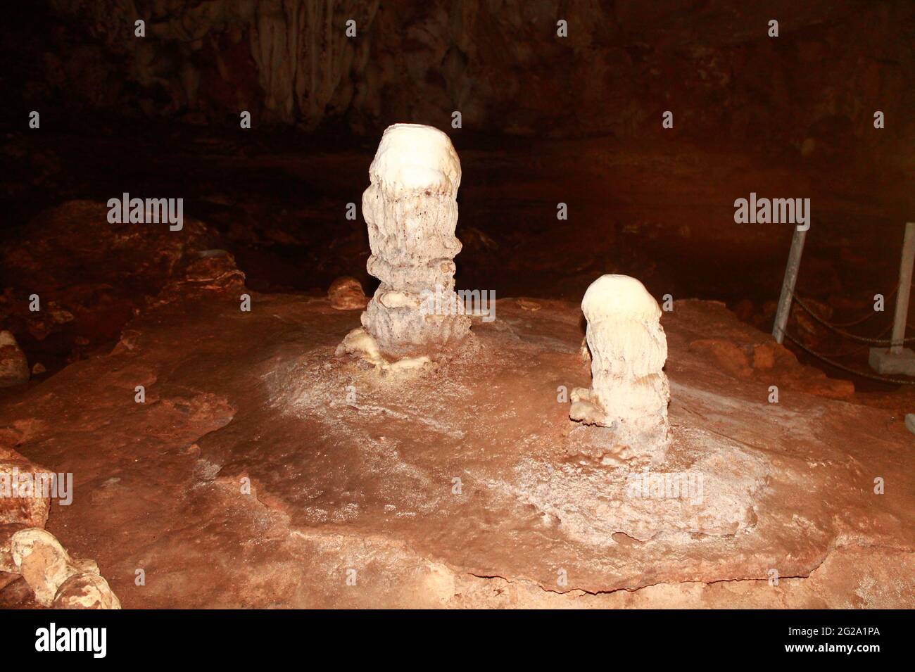 Tham Lot sistema grotta riempito con stalattiti e stalagmiti vicino SOP Pong nella Provincia di Mae Hong Son in Thailandia Foto Stock