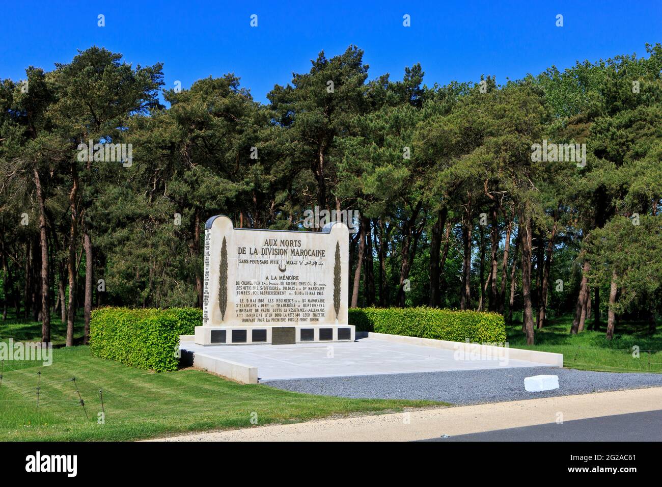 Memoriale della prima guerra mondiale della divisione marocchina per i marocchini che combattevano nell'esercito coloniale francese a Givenchy-en-Gohelle (Pas-de-Calais), Francia Foto Stock
