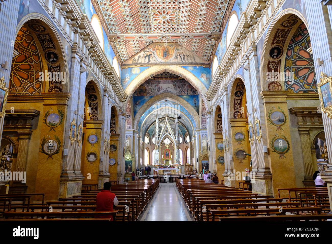 Ecuador Quito - Chiesa di Santo Domingo - Iglesia de Santo Domingo navata centrale Foto Stock