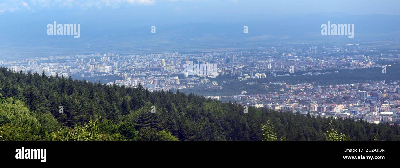 Vista di Sofia dalla funivia di Simeonovo. Foto Stock