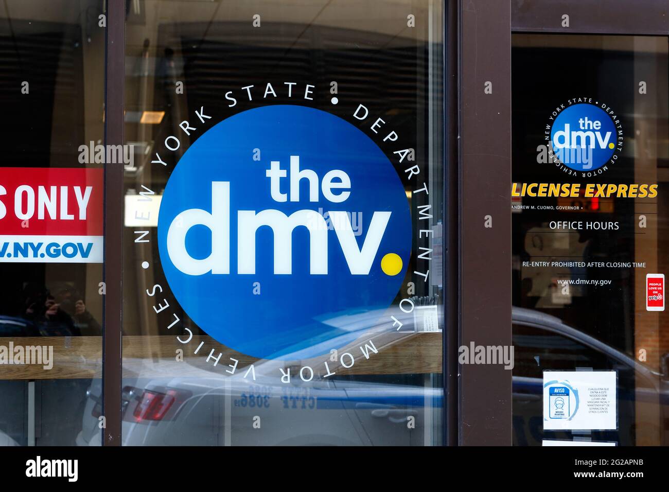 Esterno di un deposito del New York state Department of Motor Vehicles License Express nel centro di Manhattan. Foto Stock
