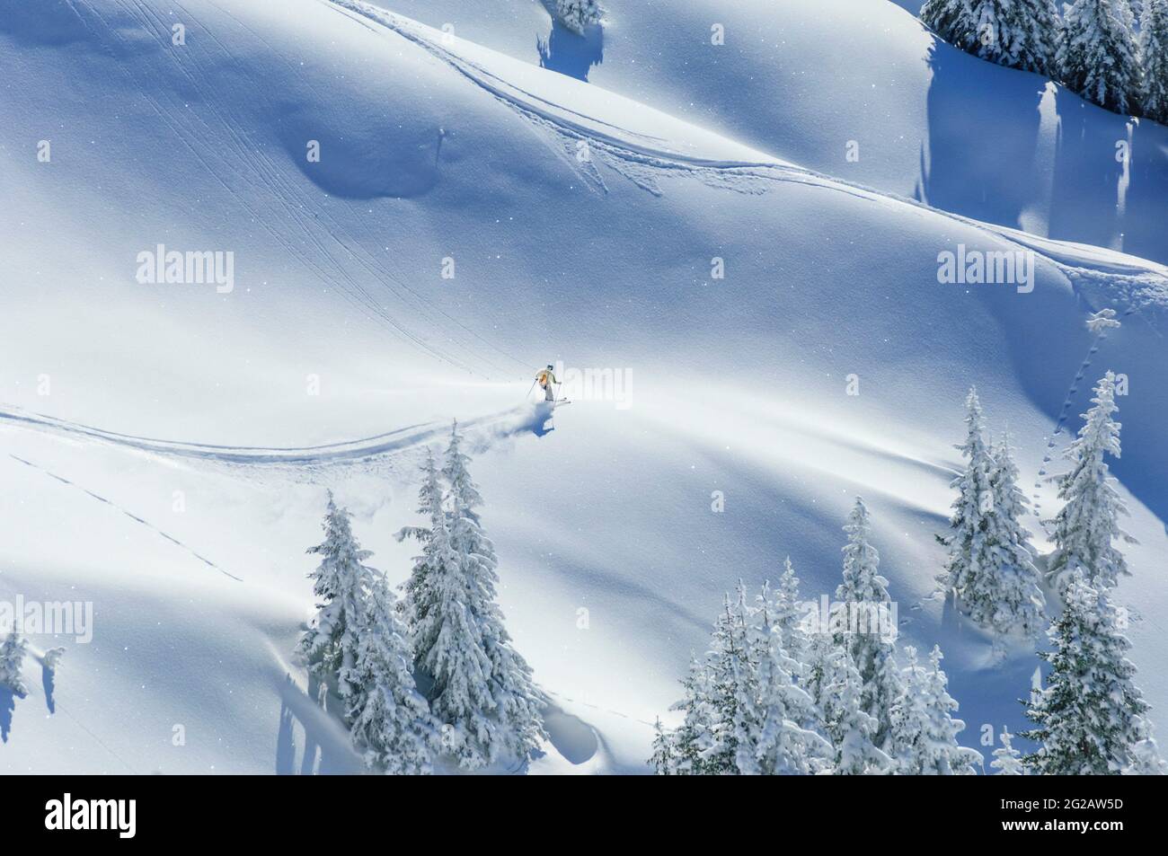 Condizioni fantasastiche per i freeriders nelle alpi tirolesi vicino a Kitzbühel Foto Stock