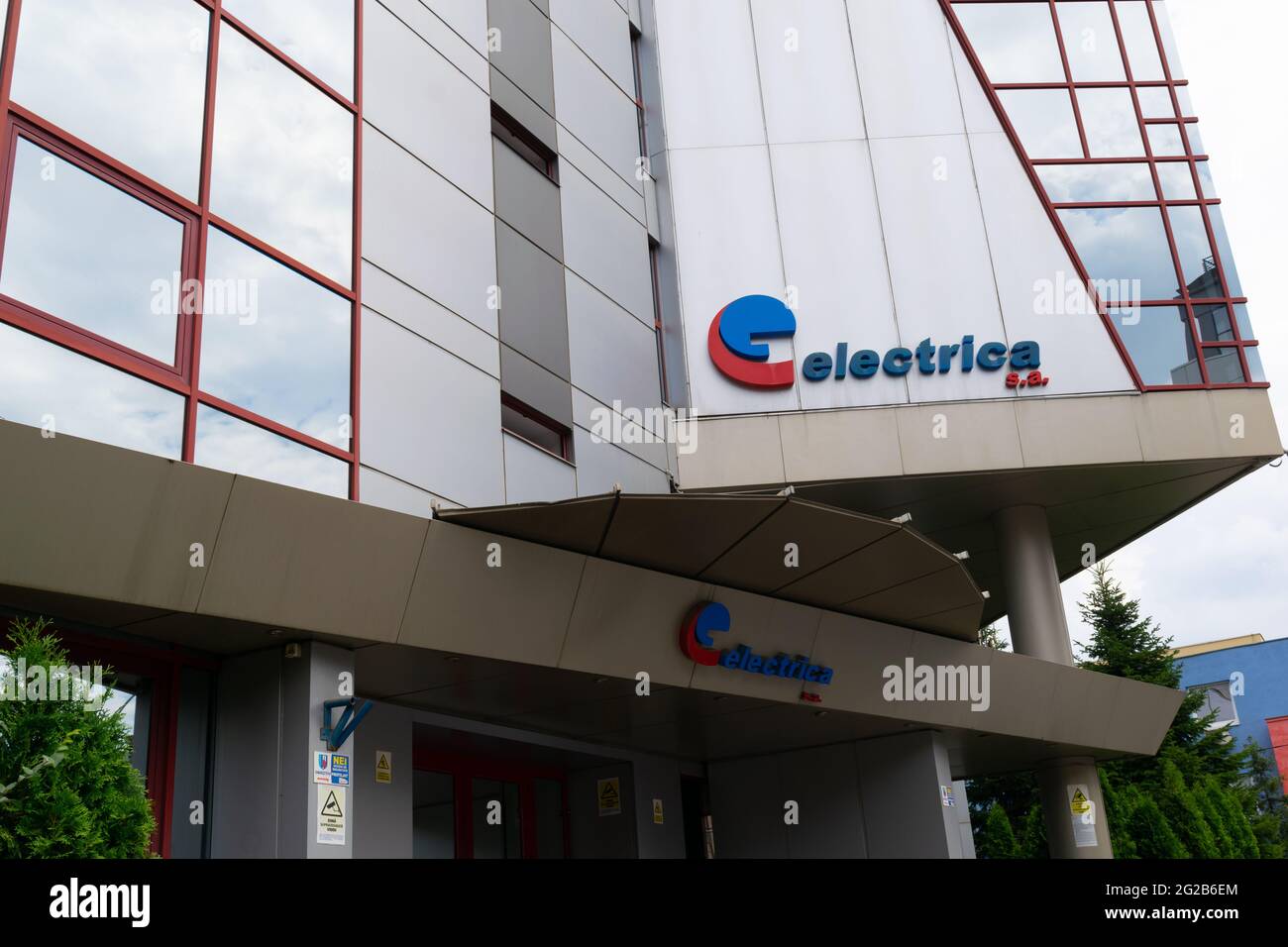 Bucarest, Romania - 19 luglio 2020: Edificio per uffici Electrica SA a Bucarest, Romania. Foto Stock