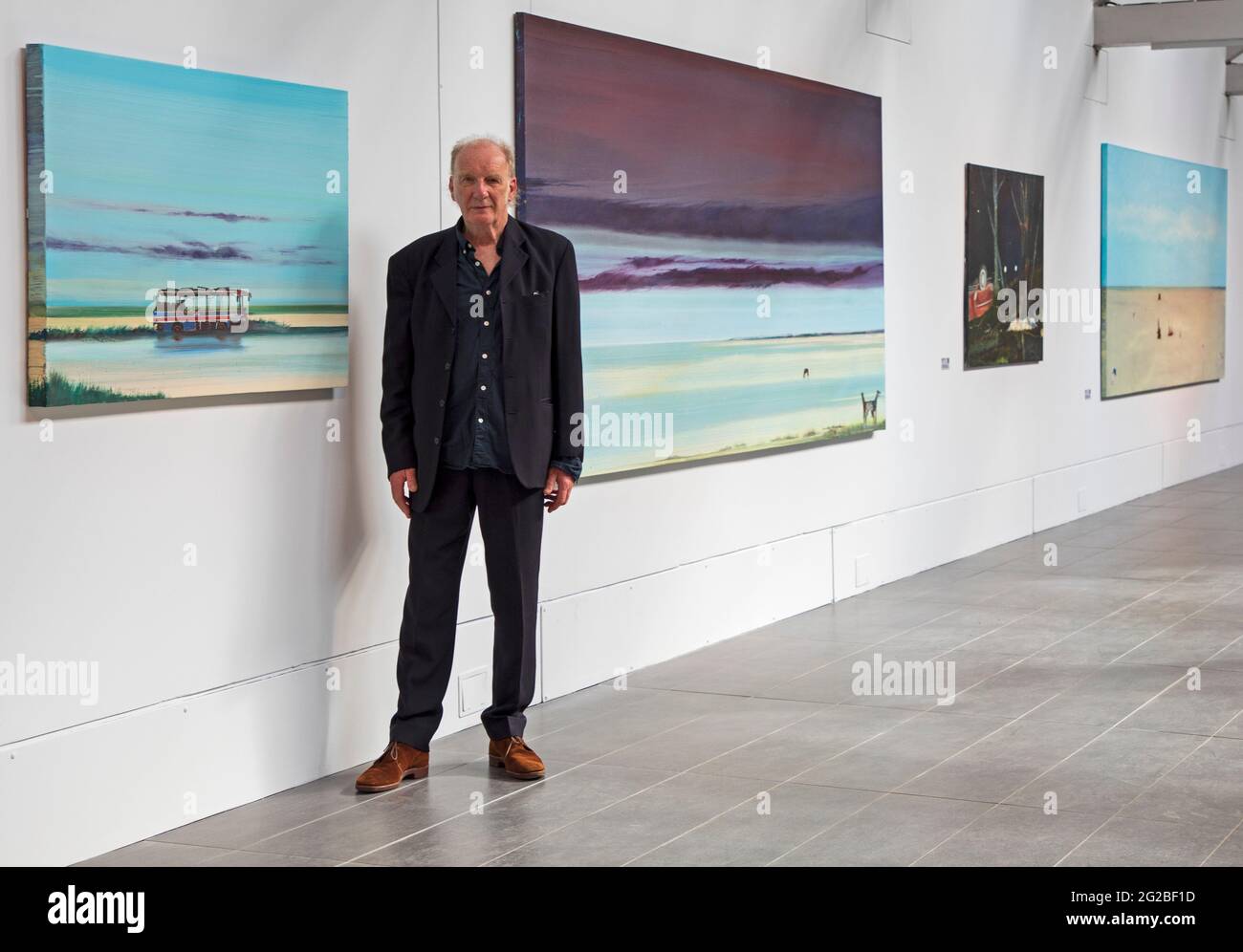 Dovecot Studios, Edimburgo, Scozia, Regno Unito. 10 giugno 2021. Da venerdì 11 giugno a sabato 25 settembre 2021 i Dovecot Studios scozzesi, in collaborazione con la Scottish Gallery, Celebrerà il settantesimo compleanno dell'artista Jock McFadyen con "Lost Boat Party", una mostra di dipinti recenti che descrivono il romanticismo e la grandezza del paesaggio scozzese. La mostra fa parte del programma del Edinburgh Art Festival 2021 ed è la seconda su quattro mostre del Regno Unito che celebrano l'impressionante artista 45 anni di carriera. Credit: Arch White/Alamy Live News. Foto Stock