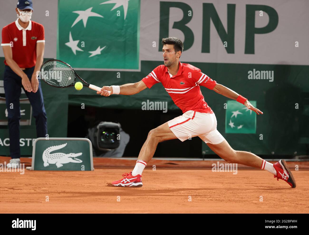 Novak Djokovic di Serbia durante il giorno 11 del French Open 2021, torneo di tennis Grand Slam il 9 giugno 2021 allo stadio Roland-Garros di Parigi, Francia - Foto Jean Catuffe / DPPI Foto Stock