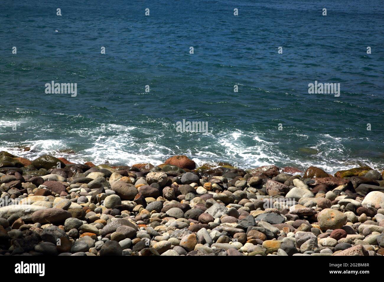 Grenada vicino a Gouyave Beach con Pebbles Foto Stock