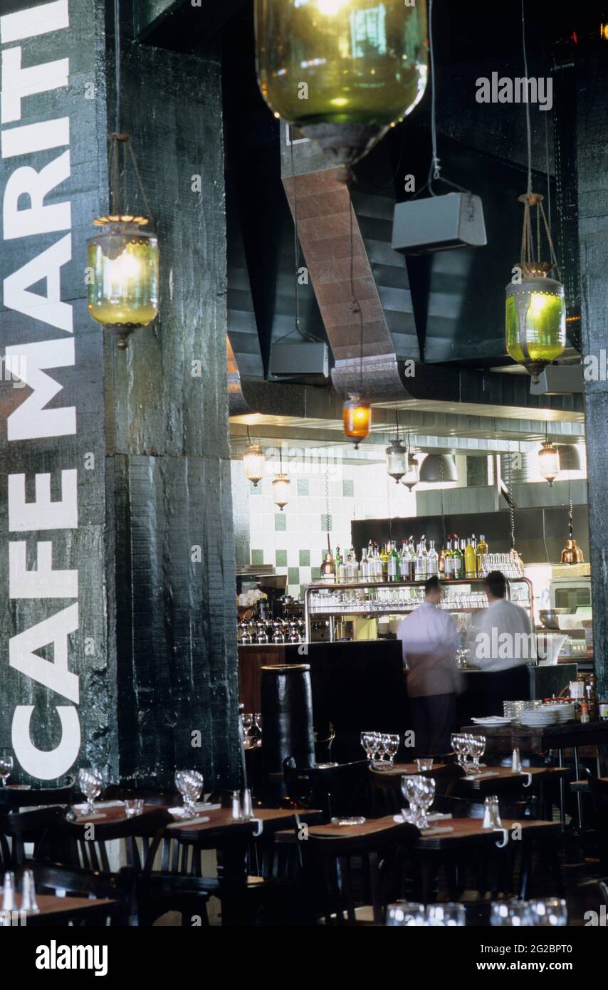 FRANCIA. GIRONDE (33) CITTÀ DI BORDEAUX. DOCK HANGAR G2. IL RISTORANTE CAFE MARITIME Foto Stock