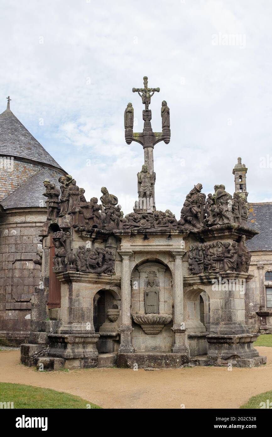 Calvario in Parrocchia vicino Guimiliau, Guimiliau, Bretagna, Francia Foto Stock