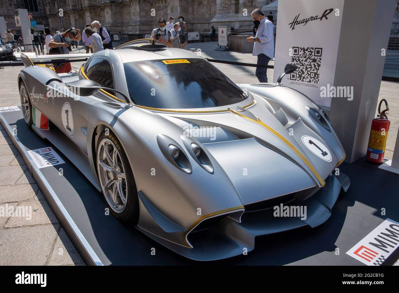 Milano, Italia. 10 giugno 2021. Pagani Huayra R - MILANO, ITALIA, il Motor Show di Milano Monza, dal 10 al 13 Giugno 2021 a Milano e Monza e presenterà le novità dei 60 costruttori di auto e moto partecipanti. Con un formato democratico, in cui i marchi esporranno le loro vetture su stand uguali, MIMO vuole dare un segnale di riavviamento al mondo della fiera e del settore automobilistico, con un libero accesso e una mostra sicura. Credit: Christian Santi/Alamy Live News Foto Stock