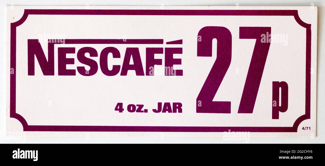 1970 Shop Pubblicità Prezzo Display Label - caffè Nescafe Foto Stock