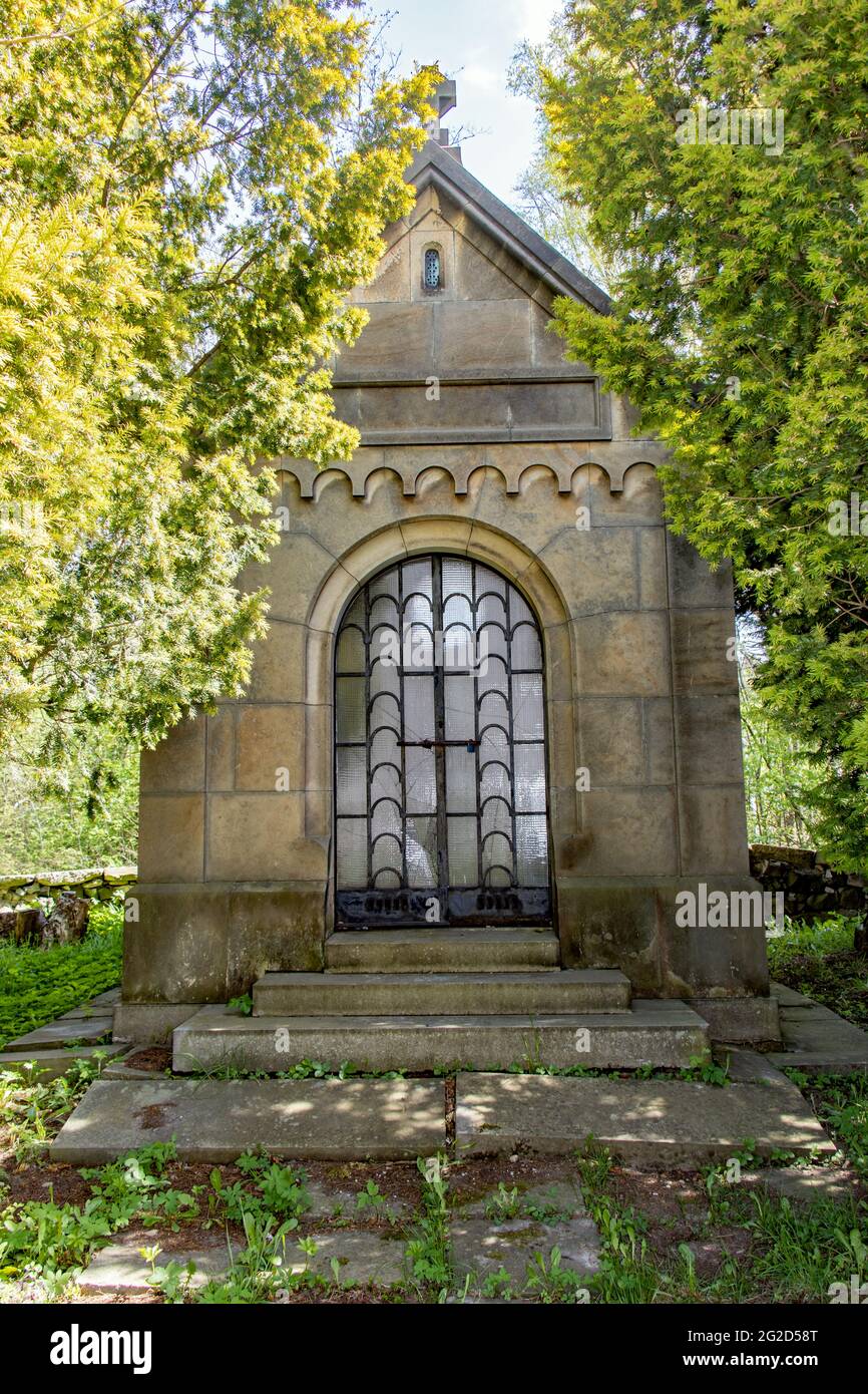 Tomba di famiglia nel cimitero Foto Stock