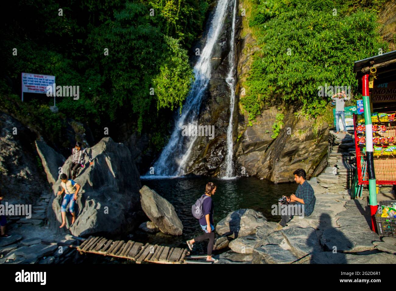 Bhagsunag cade in una giornata di sole Foto Stock