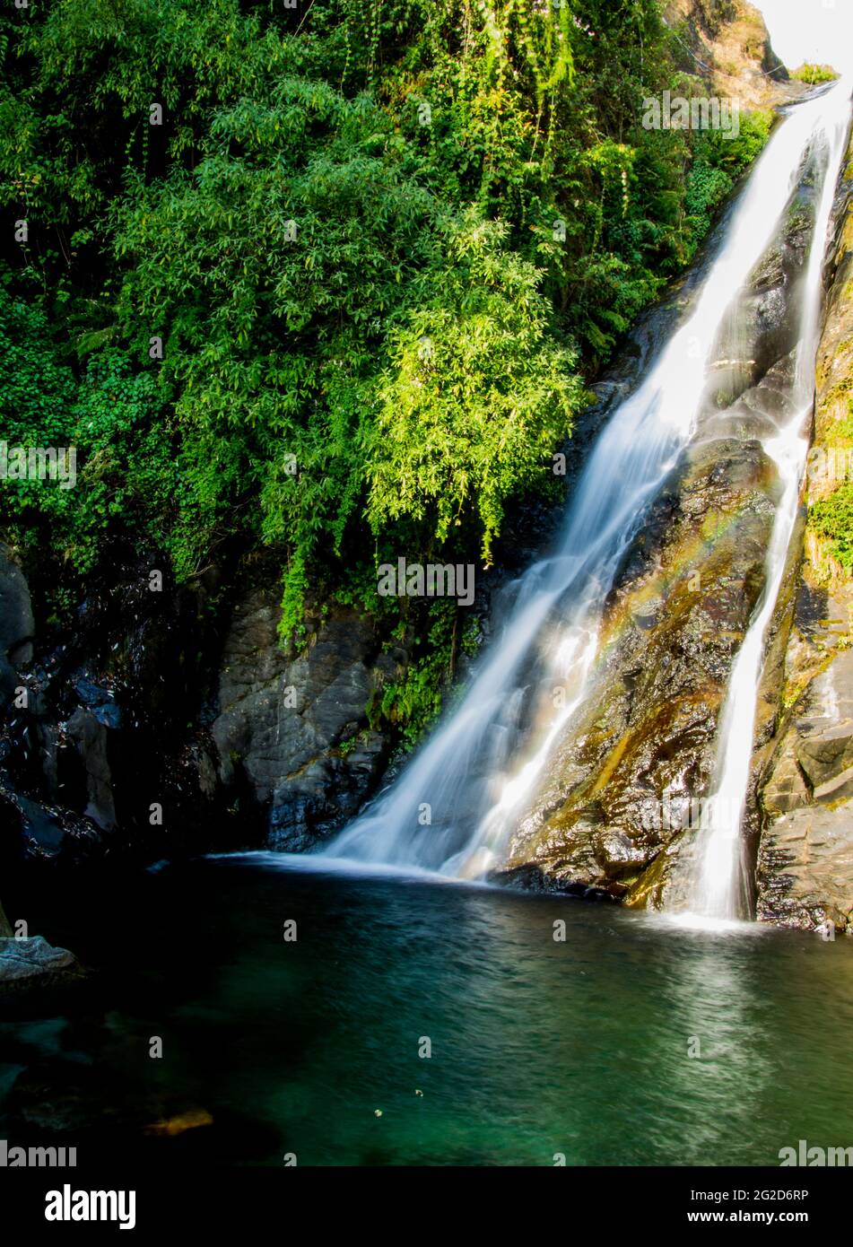Bhagsunag cade in una giornata di sole Foto Stock