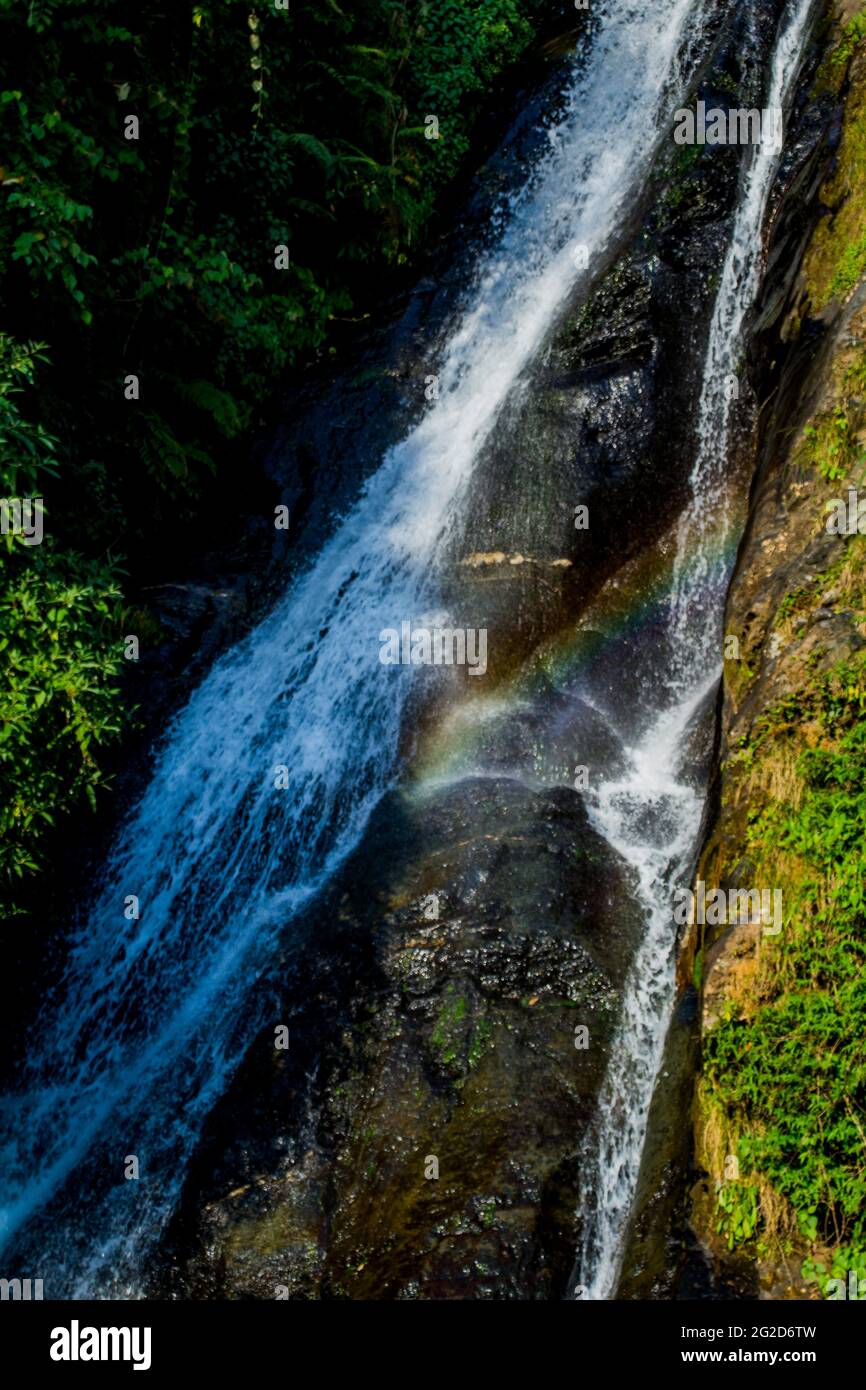 Bhagsunag cade in una giornata di sole Foto Stock