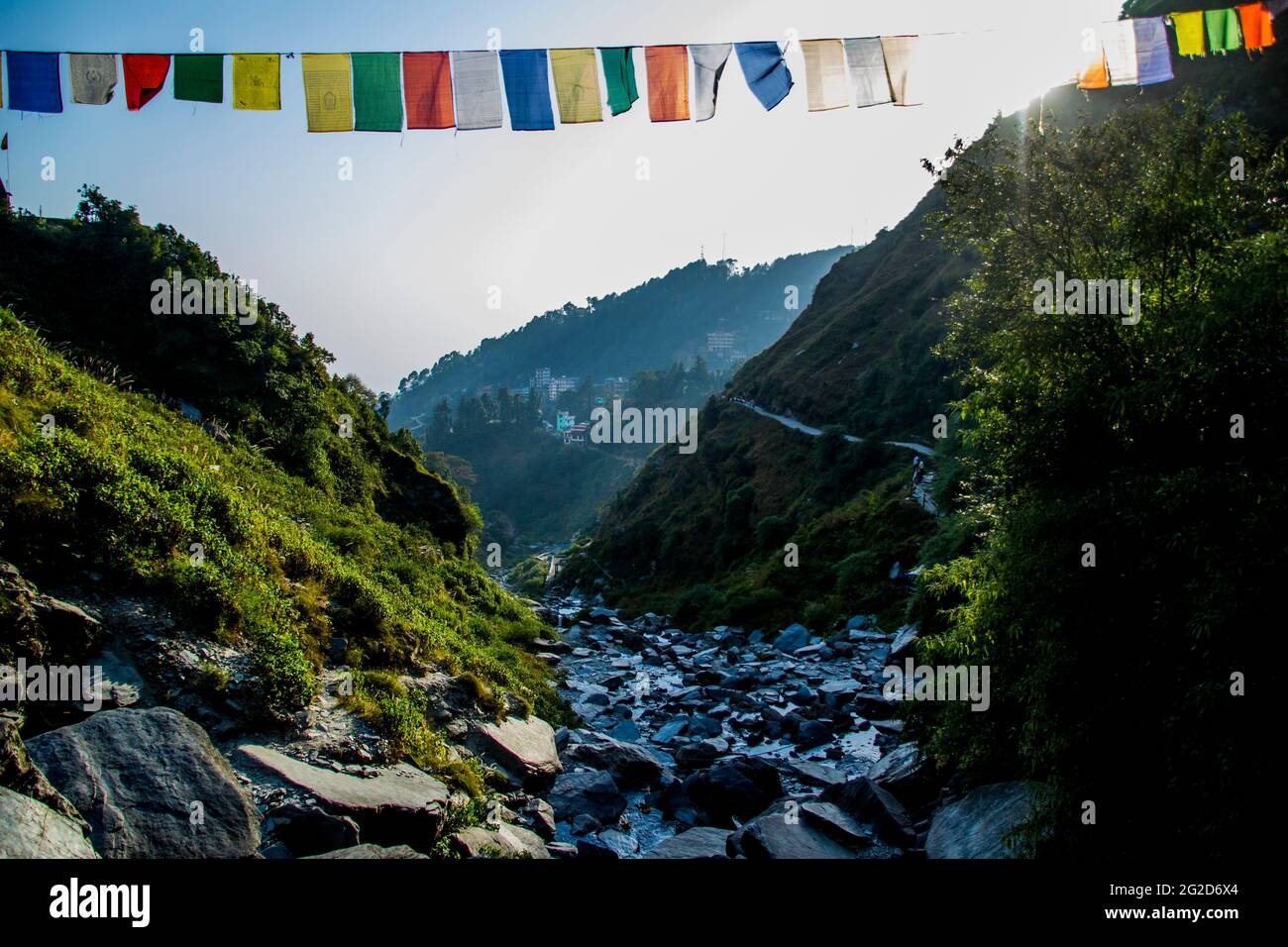 Bhagsunag cade in una giornata di sole Foto Stock