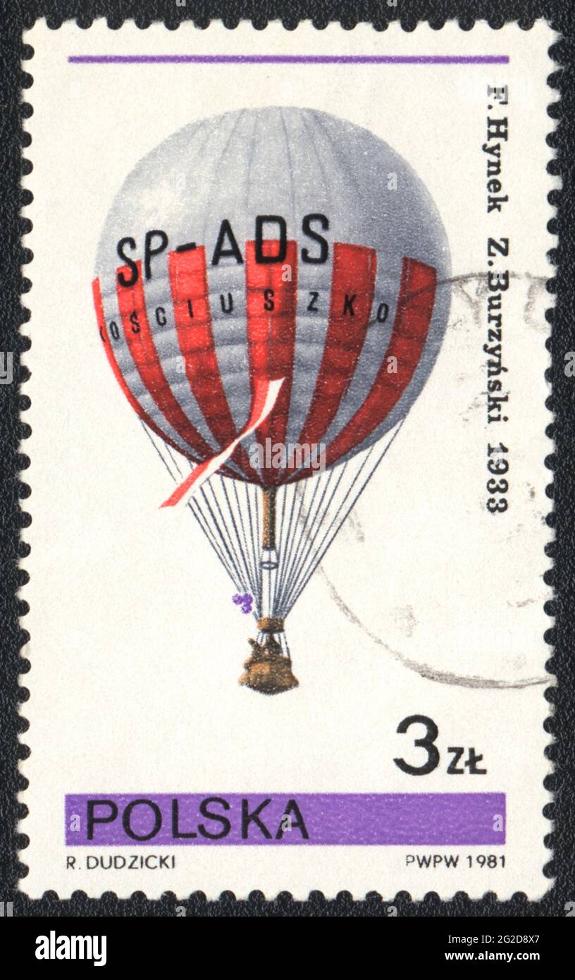 Un francobollo stampato in Polonia mostra il volo della mongolfiera SP-ADS Kosciuszko (1933) Franciszek Hynek e Zbigniew Burzynsk , Polonia 1981 Foto Stock