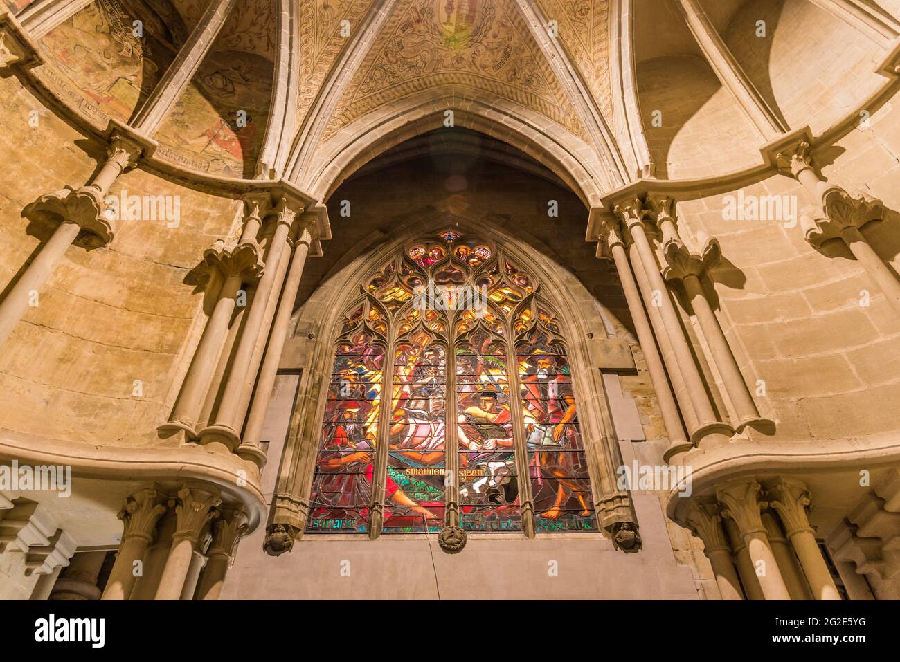 LOSANNA, SVIZZERA - 10 OTTOBRE 2020: Cattedrale di Notre Dame di Losanna interno, una chiesa situata nella città di Losanna, nel cantone di Vaud Foto Stock