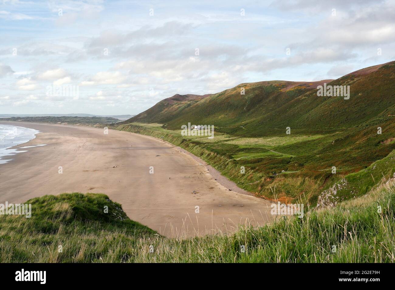Rhossili Beach sulla penisola di Gower, Galles, Regno Unito, costa gallese, terza spiaggia migliore d'Europa, paesaggio costiero britannico Foto Stock