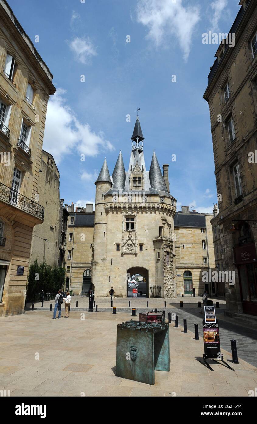 Il medievale Cailhau porta della città di Bordeaux, Gironde, Francia. Foto Stock