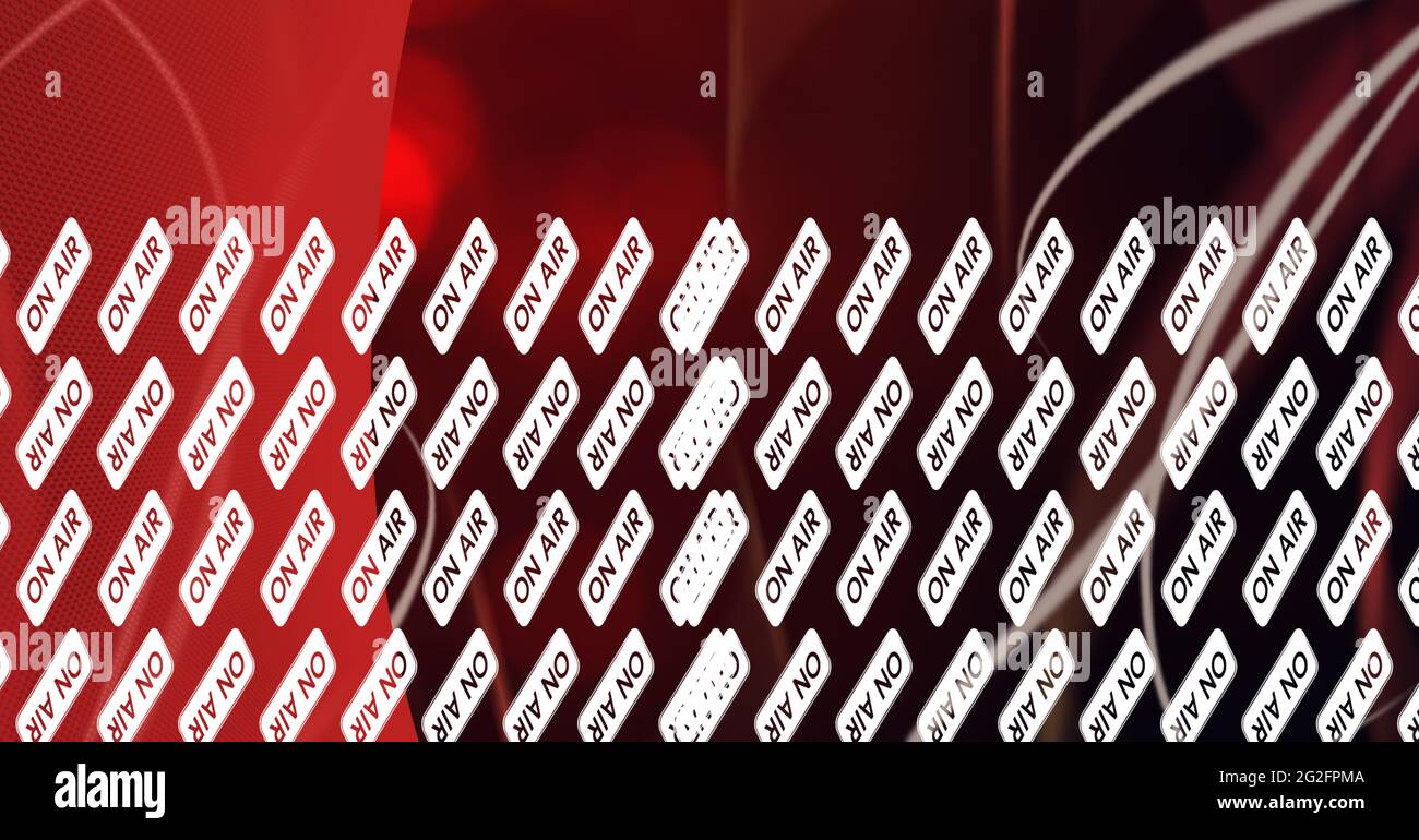 Composizione di testo multiplo in aria su striscioni bianchi su sfondo rosso Foto Stock