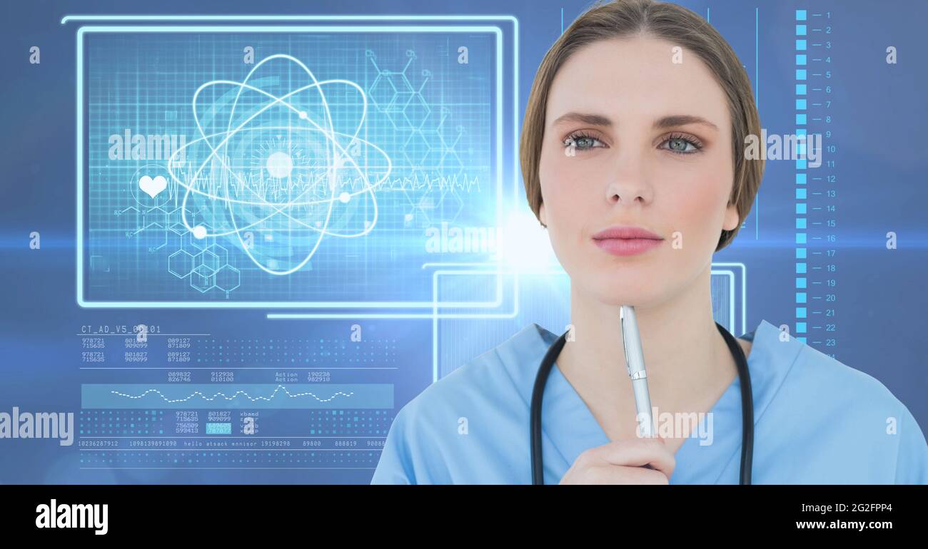 Composizione del medico femminile su schermo con trattamento dei dati medici Foto Stock
