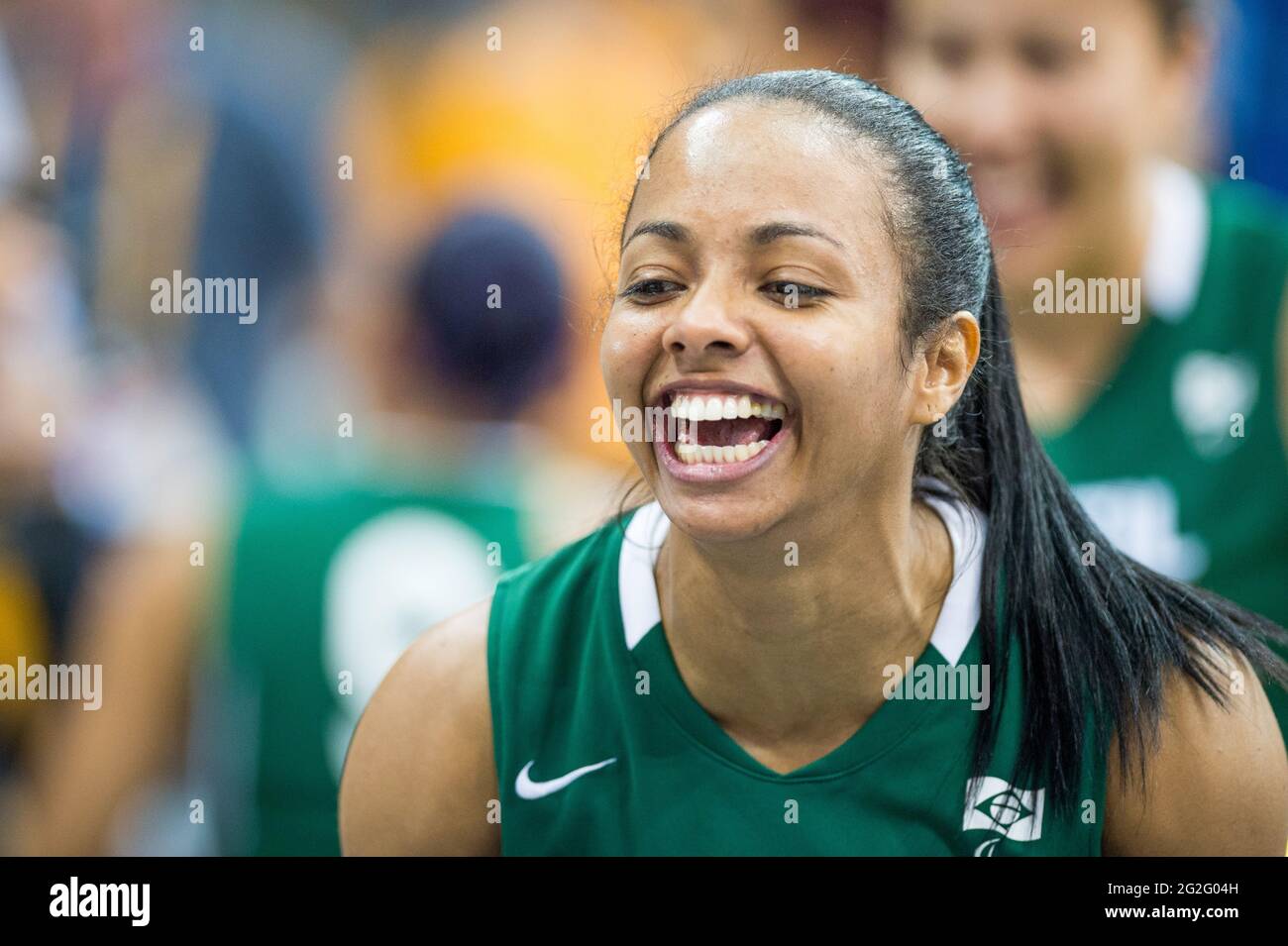 Primo piano di una femmina di atleta Brasiliano in un gioioso umore alla 2015 Parapan giochi americani. Il 2015 Parapan giochi americani comunemente noto come Toron Foto Stock