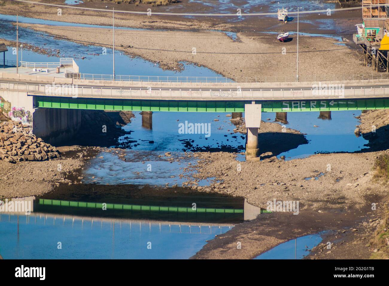 Ponte stradale a Castro, Isola di Chiloe, Cile Foto Stock