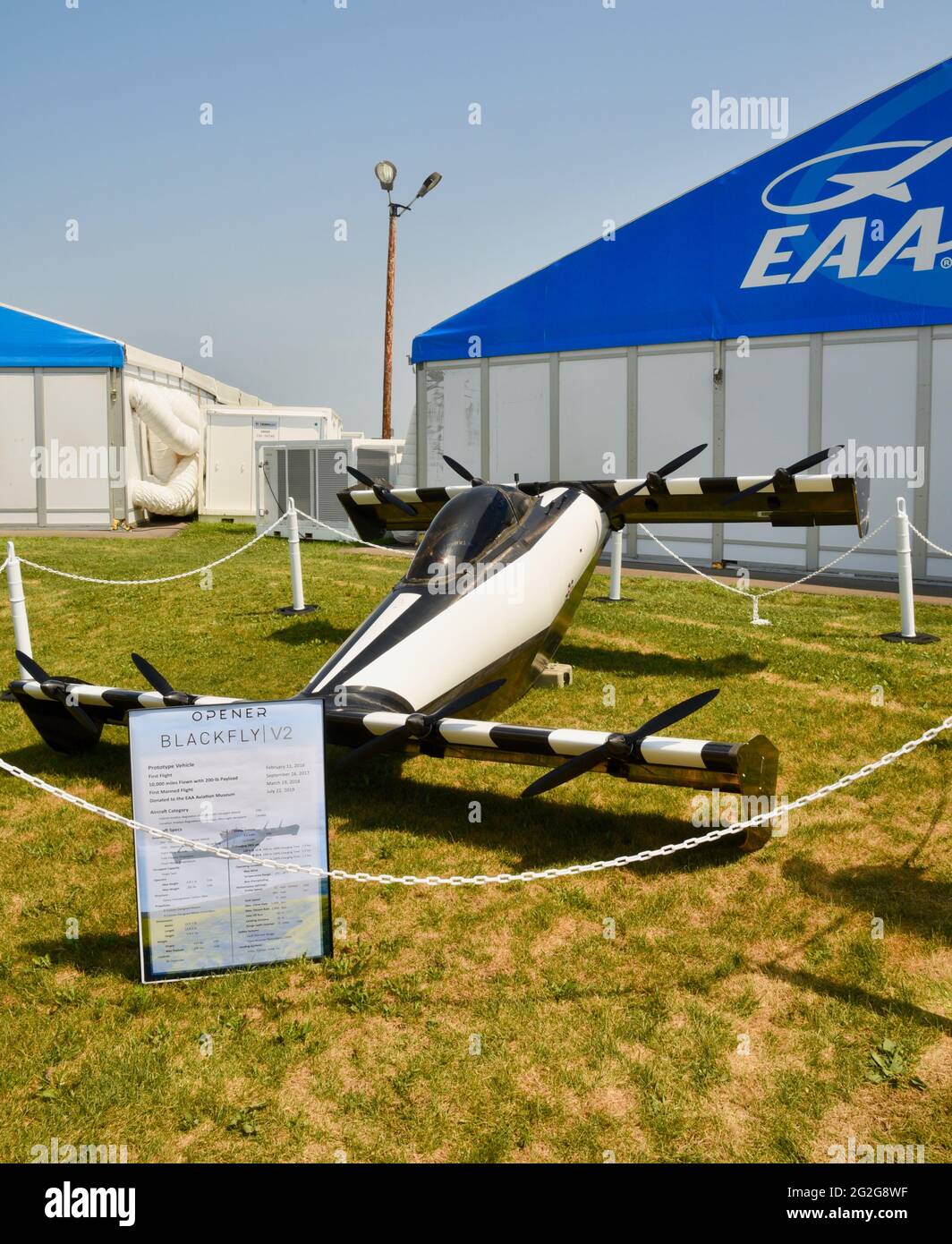 Opener BlackFly 2 velivolo monoposto elettrico, verticale da decollo e atterraggio (VTOL) in esposizione presso EAA AirVenture, Oshkosh, WI, USA Foto Stock