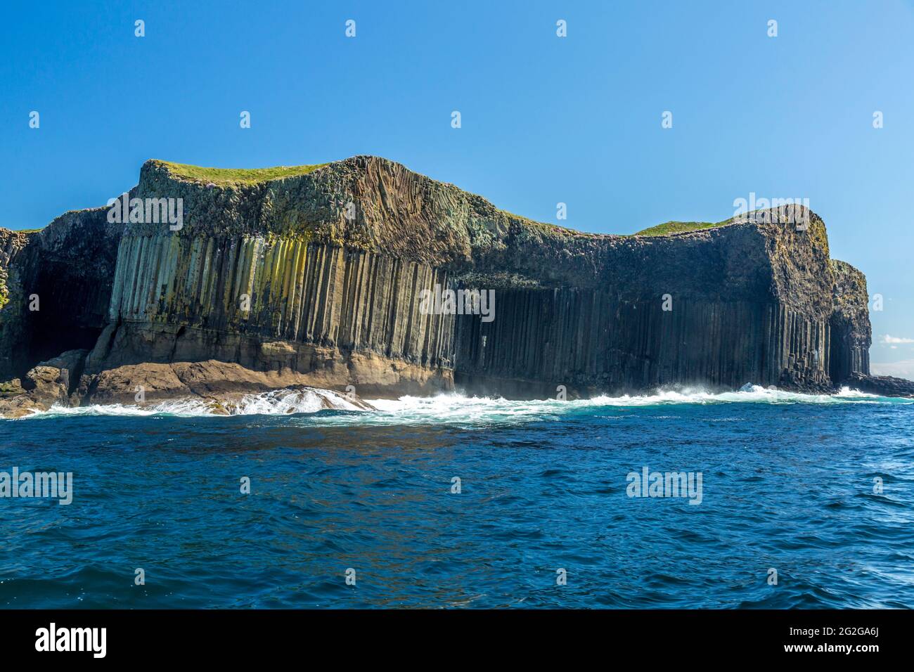 Fingal's Cave, Isola di Staffa, Inner Hebrides, Scozia. Foto Stock