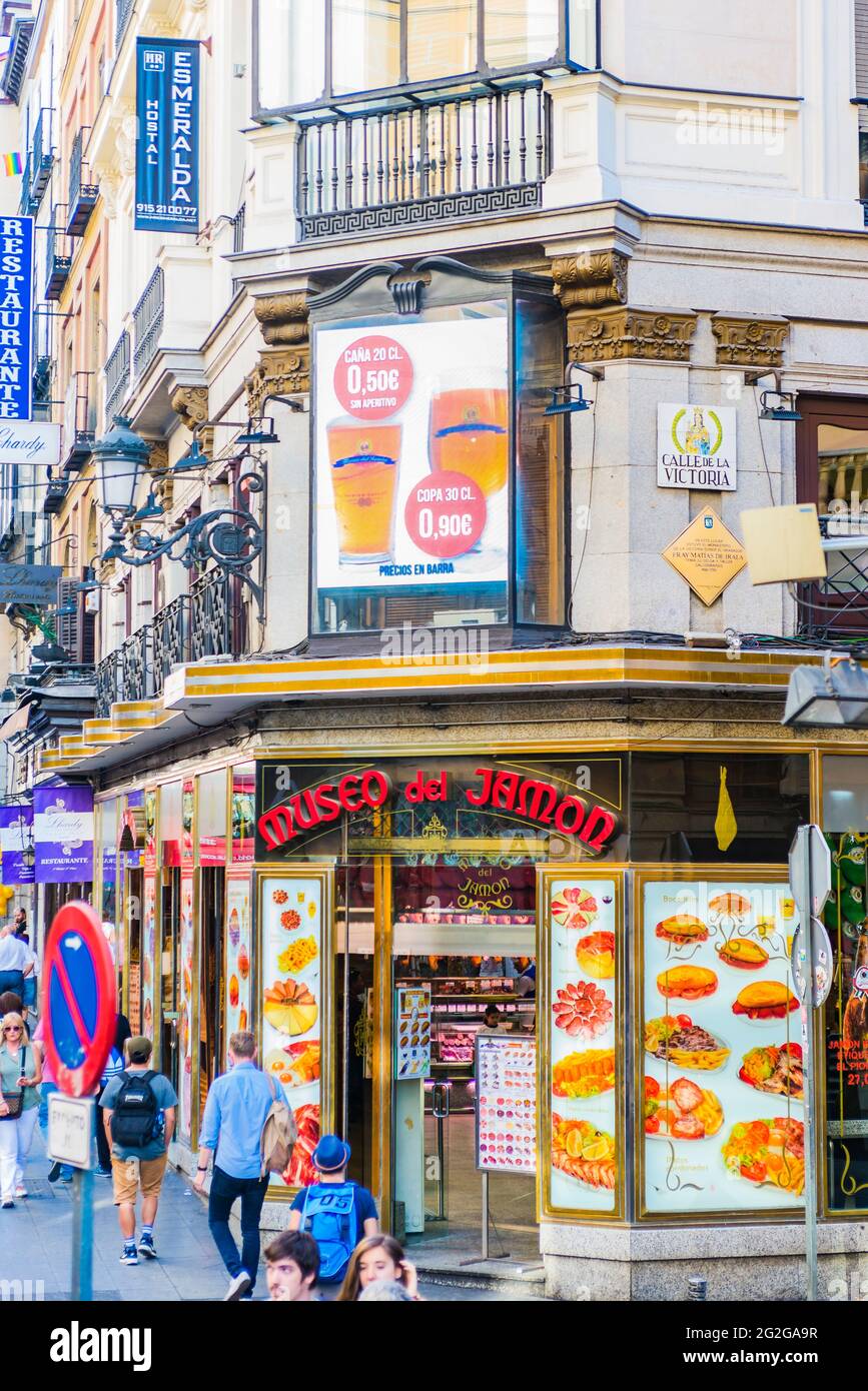 Ingresso al Museo del Jamón. Famoso bar dove mangiare il famoso prosciutto iberico spagnolo. Madrid, Comunidad de madrid, Spagna, Europa Foto Stock