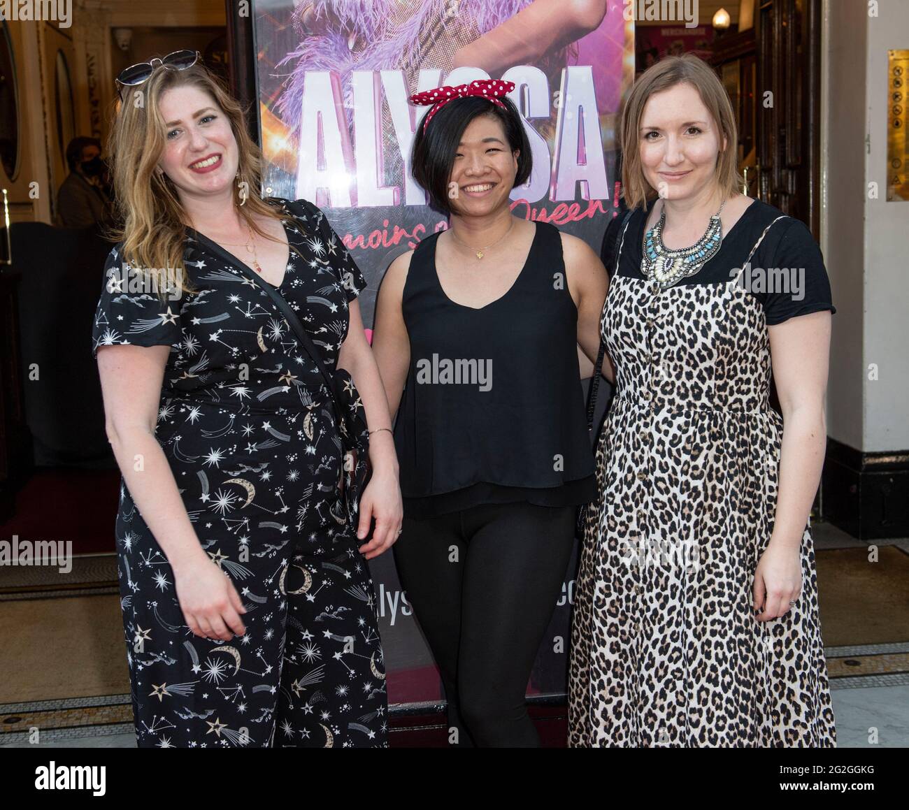 LONDRA - INGHILTERRA 10 GIU 2021: Rachael Ryan, Gillian Tan e Libby Todd partecipano alla serata di gala "Alyssa Memoirs of a Queen" al Vaudeville Theatre, Th Foto Stock
