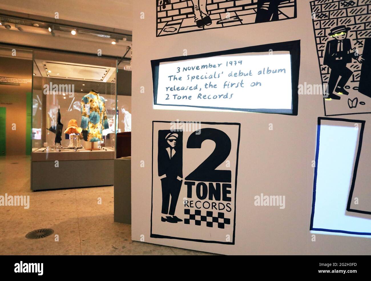 2021 mostra sulla sensazione musicale a 2 toni, che ha avuto origine a Coventry negli anni '70, nella Herbert Art Gallery & Museum, nel Warwickshire, Regno Unito Foto Stock