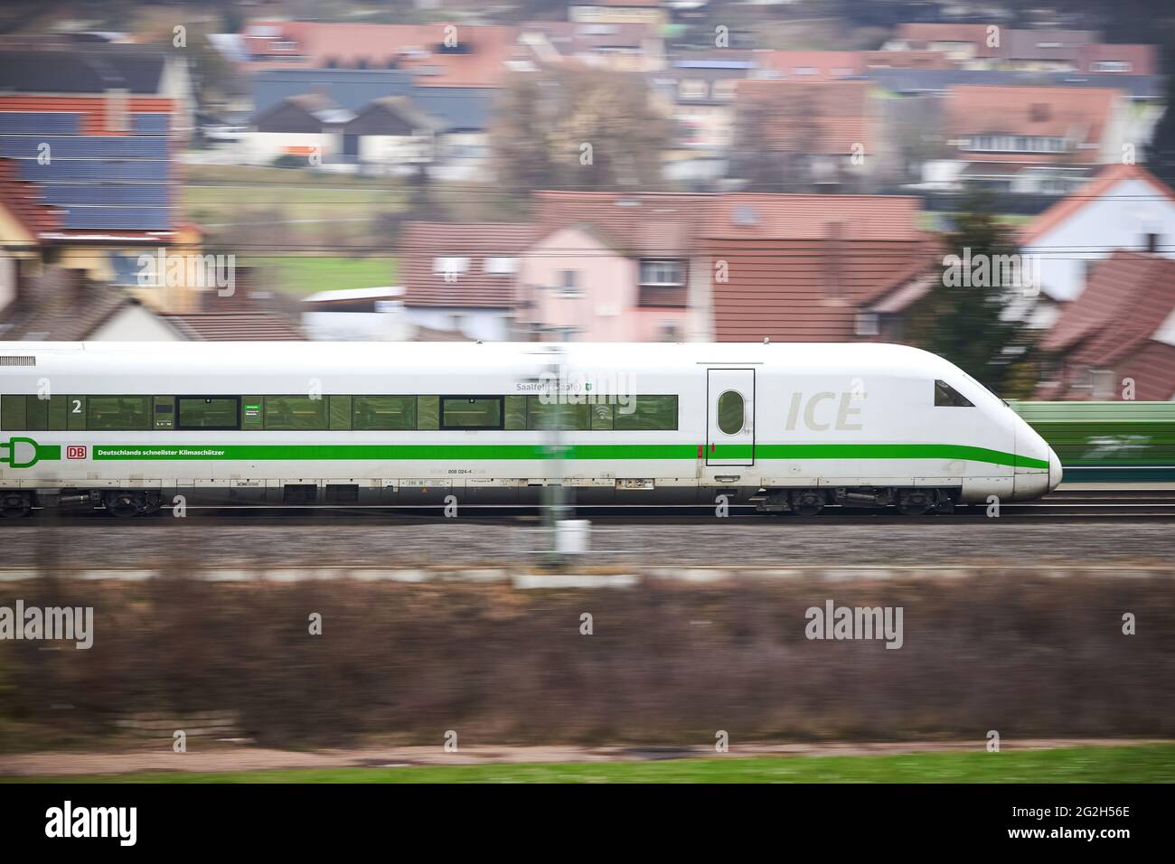 NORIMBERGA, GERMANIA - 23 2021 GENNAIO: Treno tedesco ad alta velocità ICE (Intercity-Express) Foto Stock
