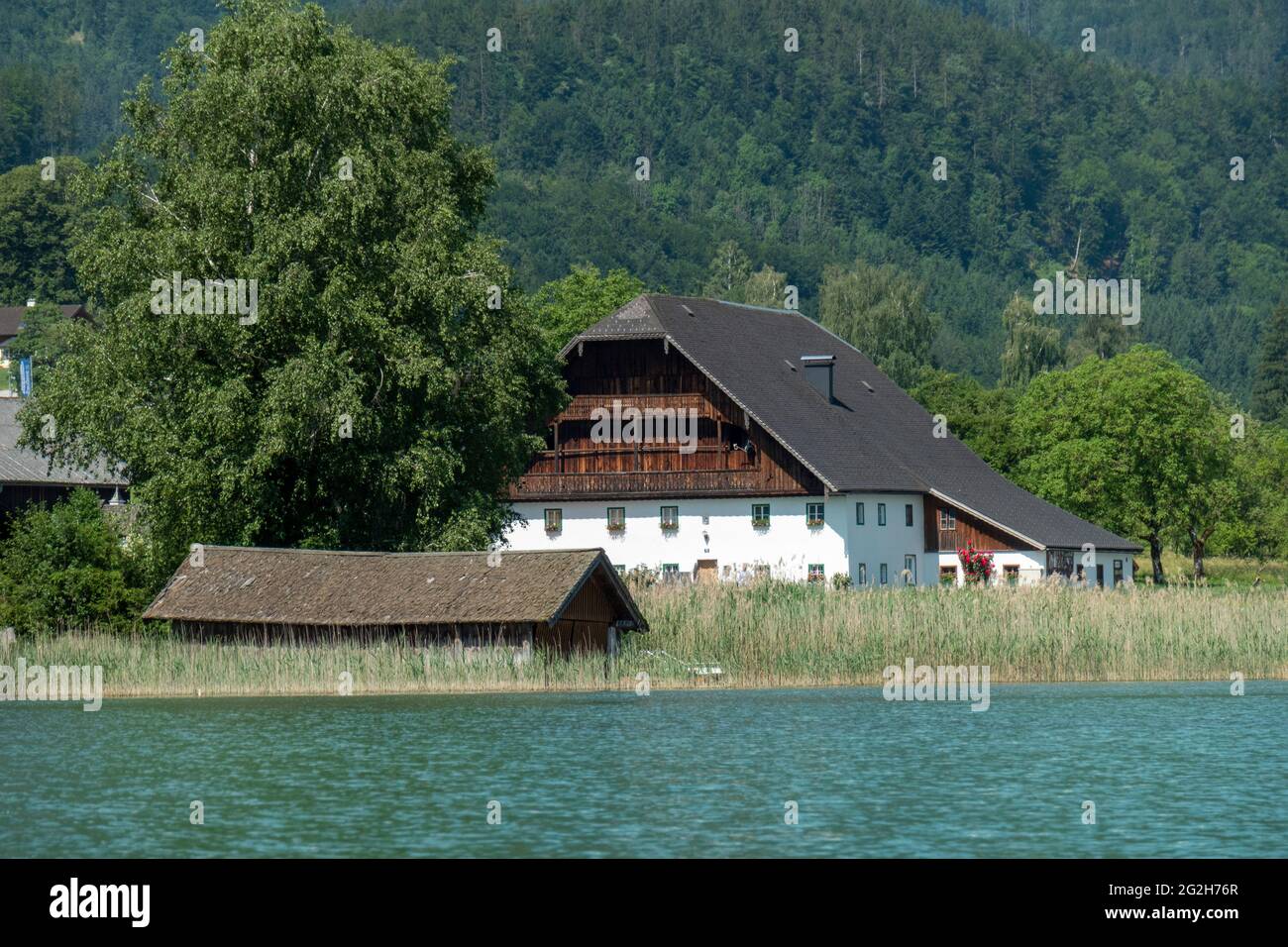 Antica fattoria sul lago Wolfgang, Salisburgo, Austria Foto Stock