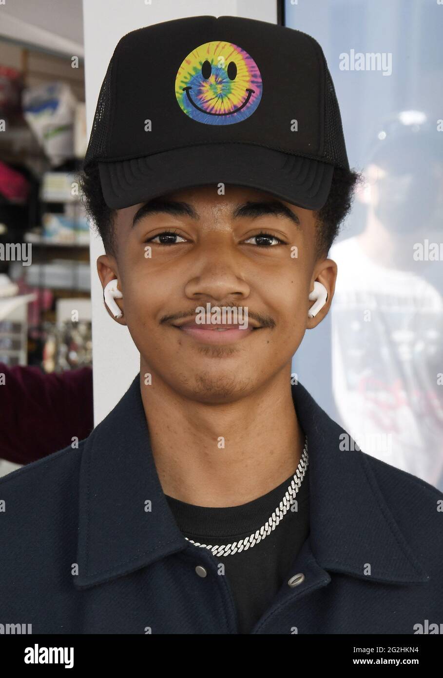 Los Angeles, Stati Uniti. 11 Giugno 2021. Miles Brown alla presentazione dell'esperienza Hologram NFT Display in collaborazione con MIGOS e lancio di "Culture III" Live da Miami, tenuto presso il piazzale del TCL Chinese Theatre di Hollywood, CA, venerdì 11 giugno 2021. (Foto di Sthanlee B. Mirador/Sipa USA) Credit: Sipa USA/Alamy Live News Foto Stock