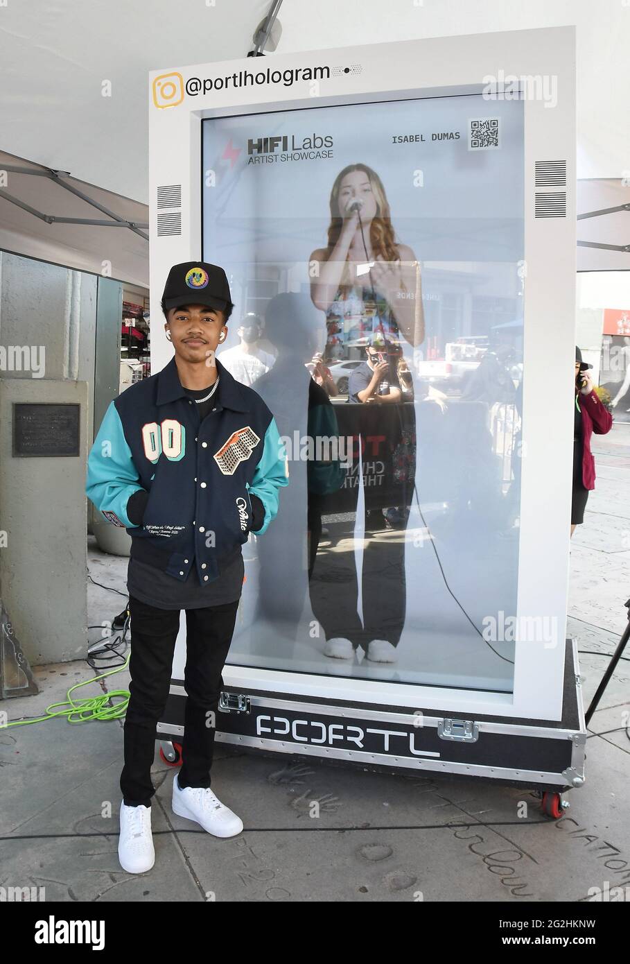 Los Angeles, Stati Uniti. 11 Giugno 2021. Miles Brown alla presentazione dell'esperienza Hologram NFT Display in collaborazione con MIGOS e lancio di "Culture III" Live da Miami, tenuto presso il piazzale del TCL Chinese Theatre di Hollywood, CA, venerdì 11 giugno 2021. (Foto di Sthanlee B. Mirador/Sipa USA) Credit: Sipa USA/Alamy Live News Foto Stock