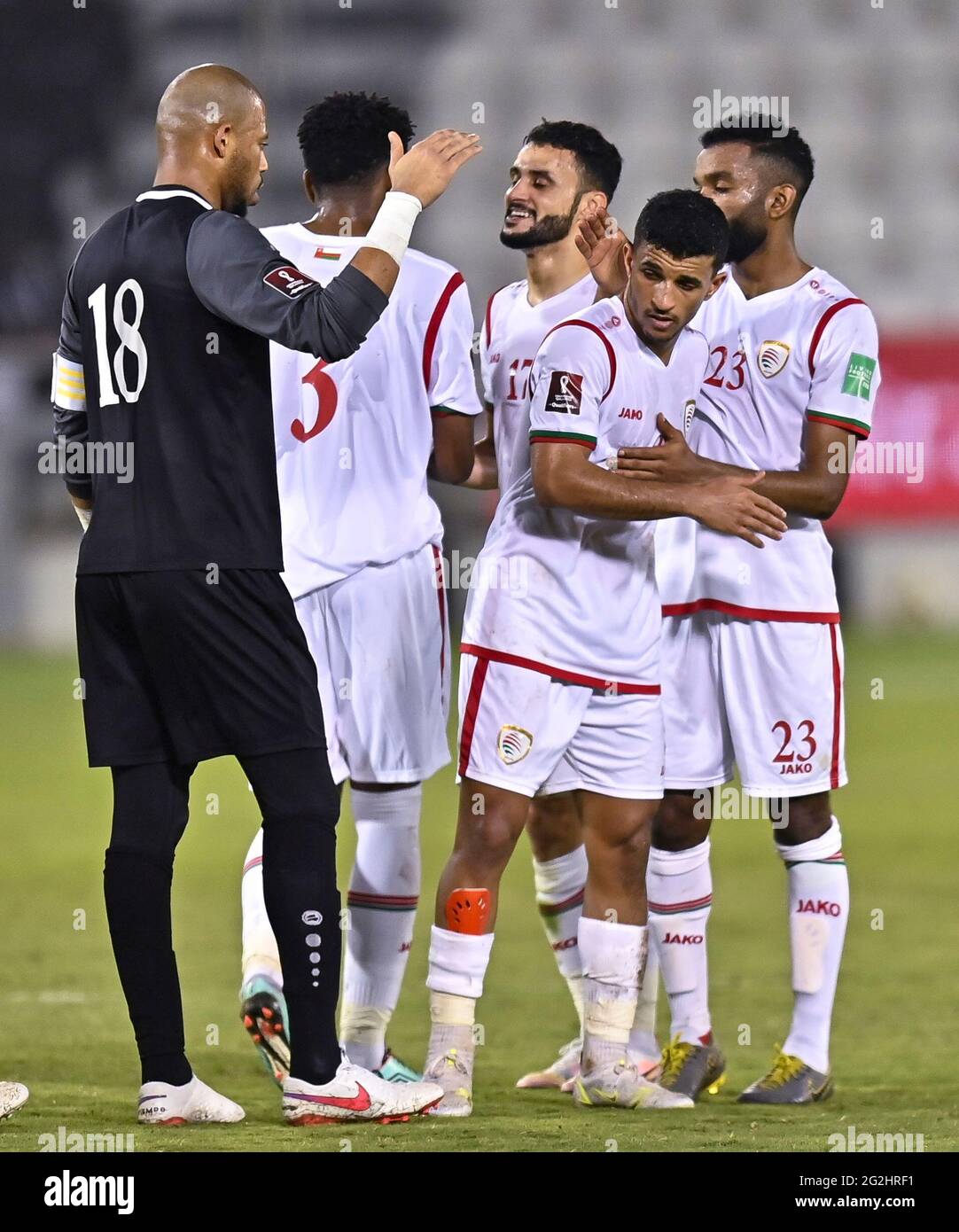 Doha, Qatar. 11 Giugno 2021. I giocatori dell'Oman festeggiano dopo aver  vinto la partita di calcio del Gruppo e tra Oman e Afghanistan alla Coppa  del mondo FIFA Qatar 2022 e la