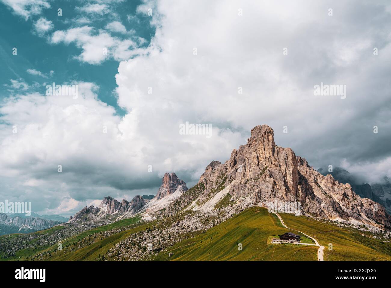 Vista panoramica sul monte Nuvolau nelle Dolomiti. Foto Stock